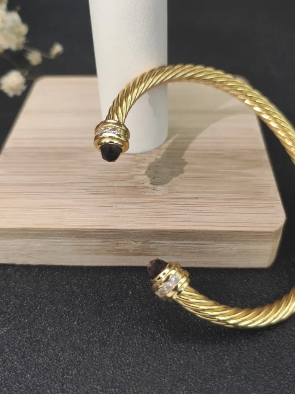 😙David Yurman😙 5MM gold bracelet with purple diamonds